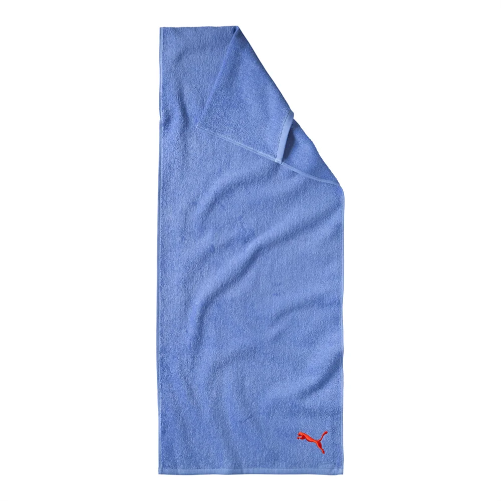 PUMA GYM TOWEL ULTRAMARINE-HOT CORA in Standard