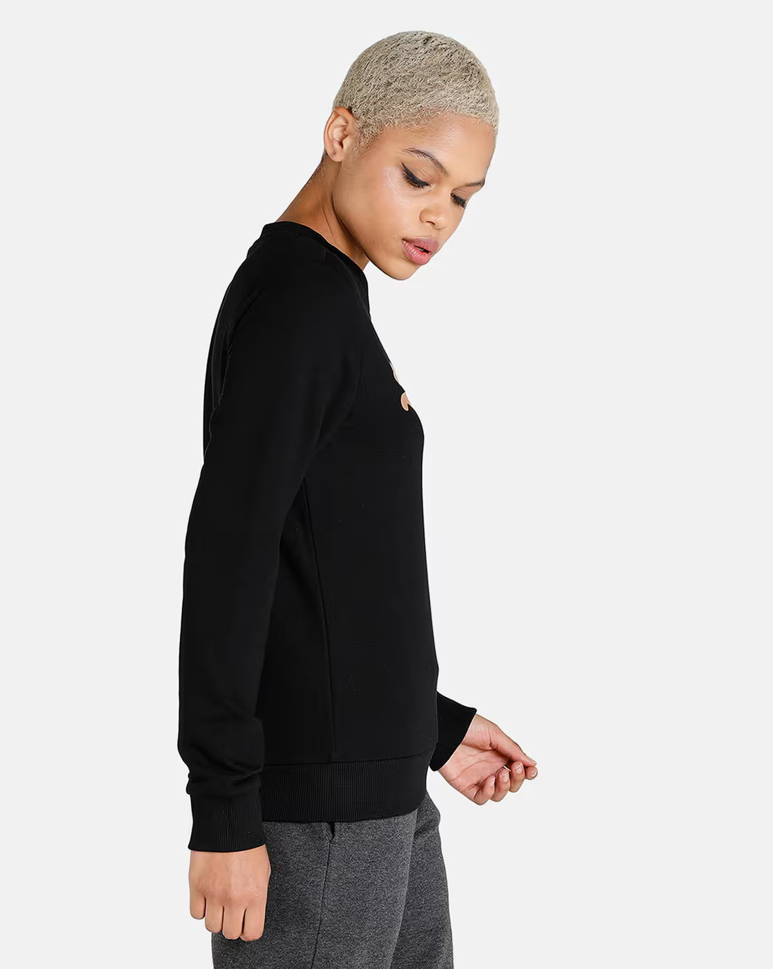 PUMA GRAPHIC CREW SWEAT in BLACK