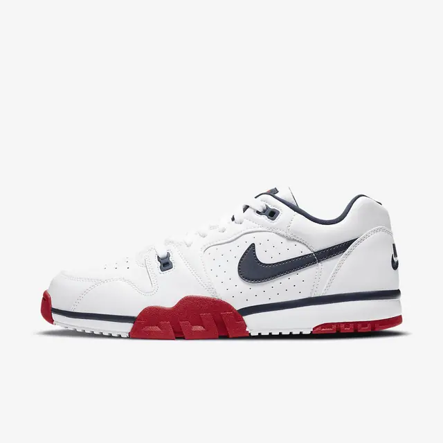 NIKE CROSS TRAINER LOW in WHITE/OBSIDIAN-GYM RED