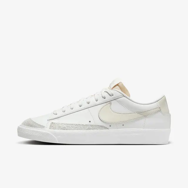NIKE BLAZER LOW '77 VNTG in SUMMIT WHITE/SEA GLASS-PHOTON DUST