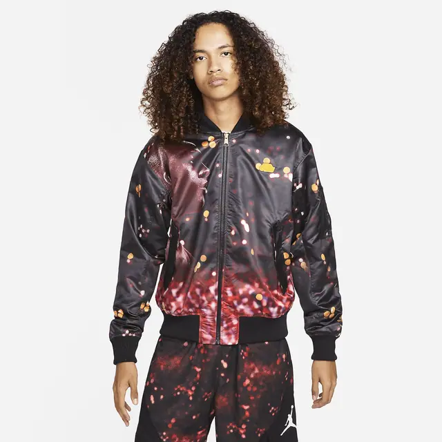 NIKE M J JMPMN MA-1 JKT in BLACK/ARCHAEO BR