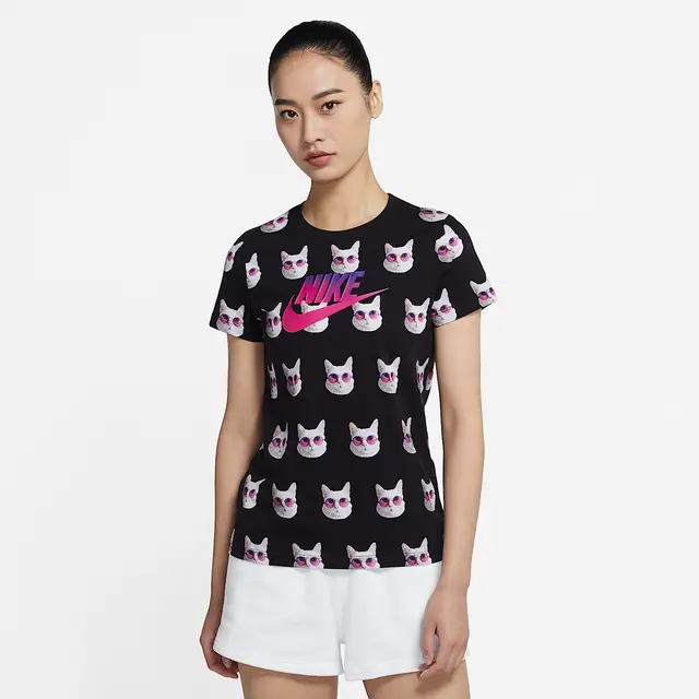 NIKE AS W NSW TEE INSTACAT in BLACK