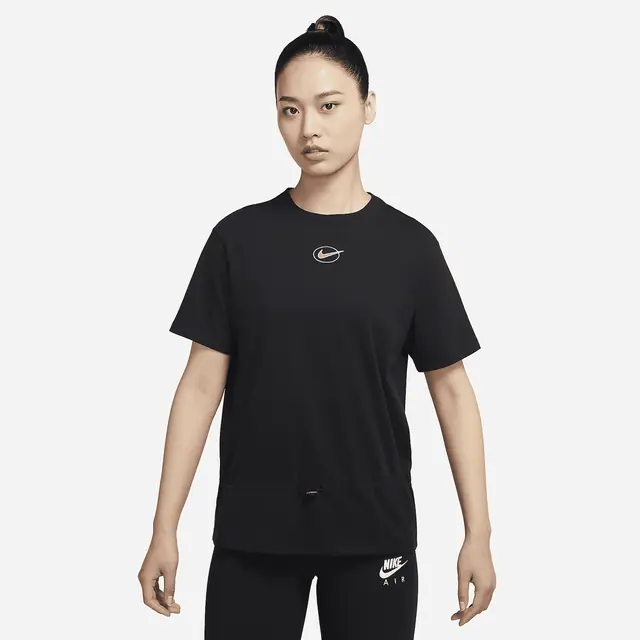 NIKE AS W NSW IC OS SS TOP in BLACK/WHITE