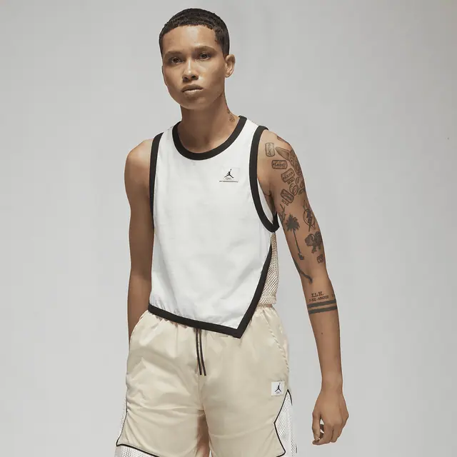 NIKE W J ESSEN JERSEY TANK in SAIL/SANDDRIFT/BLACK