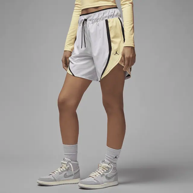 NIKE W J SPT SPORT SHORT in BARELY GRAPE/LEMON WASH/BLACK