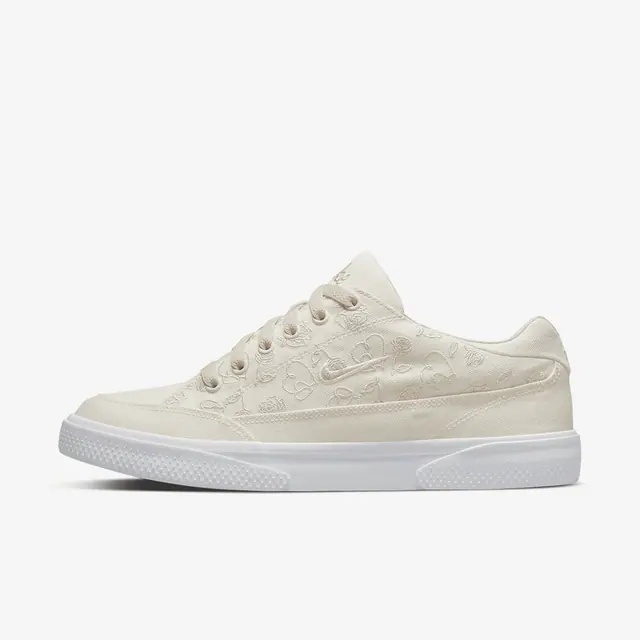 WMNS NIKE GTS 97 in SAIL/RATTAN-VELVET BROWN-WHITE