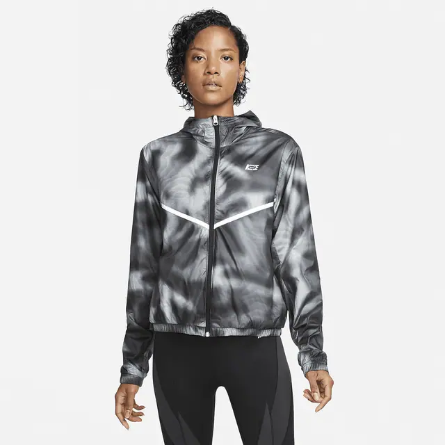 NIKE AS W NK RPL IC WVN JKT CE AOP in BLACK/BLACK/WHITE