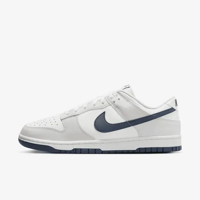 NIKE DUNK LOW RETRO in SUMMIT WHITE/MIDNIGHT NAVY-PLATINUM TINT