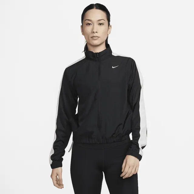 NIKE AS W NK SWSH RUN JKT in BLACK/PHOTON DUST