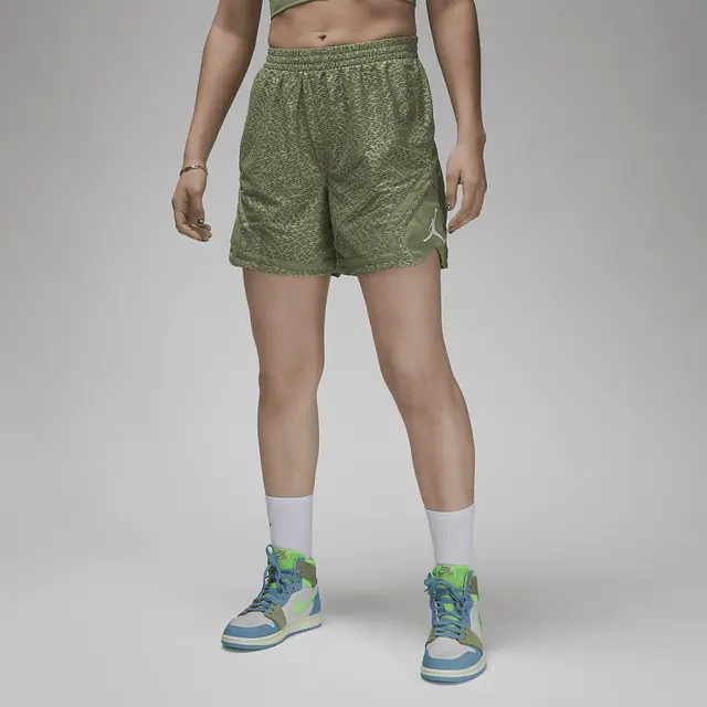 NIKE W J SPT DIAMOND SHORT in OIL GREEN/PHANTOM