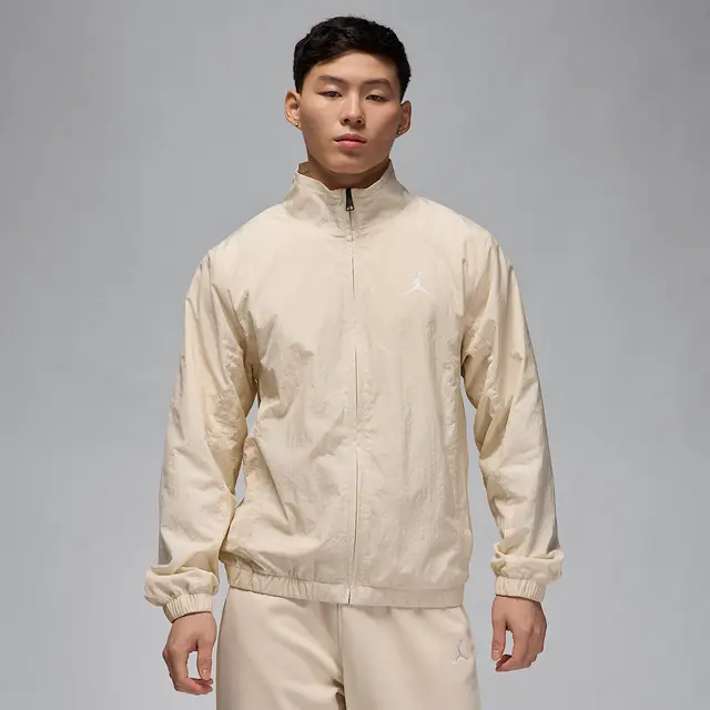 NIKE M J ESS HBR WOVEN JKT in LEGEND LT BROWN/LEGEND LT BROWN/WHITE