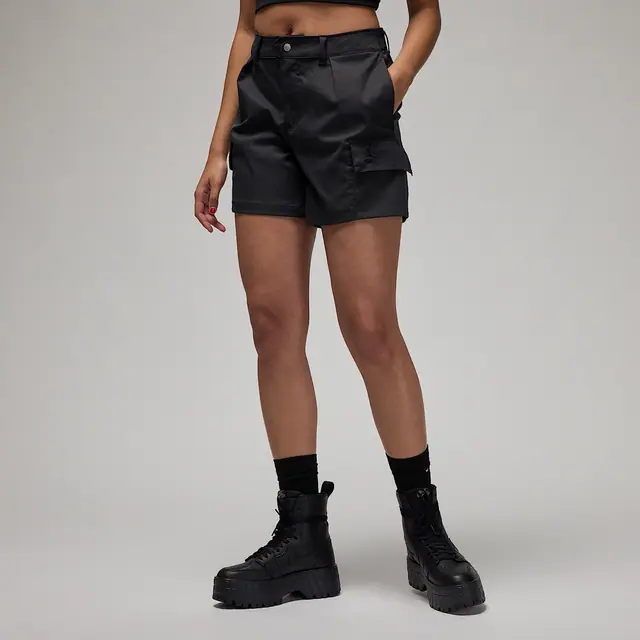 NIKE W J CHICAGO SHORT in BLACK