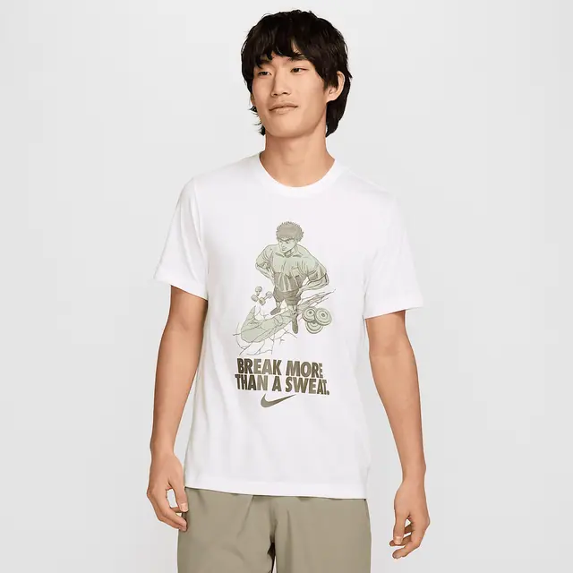 NIKE AS M NK DF TEE IYKYK FITNESS in WHITE