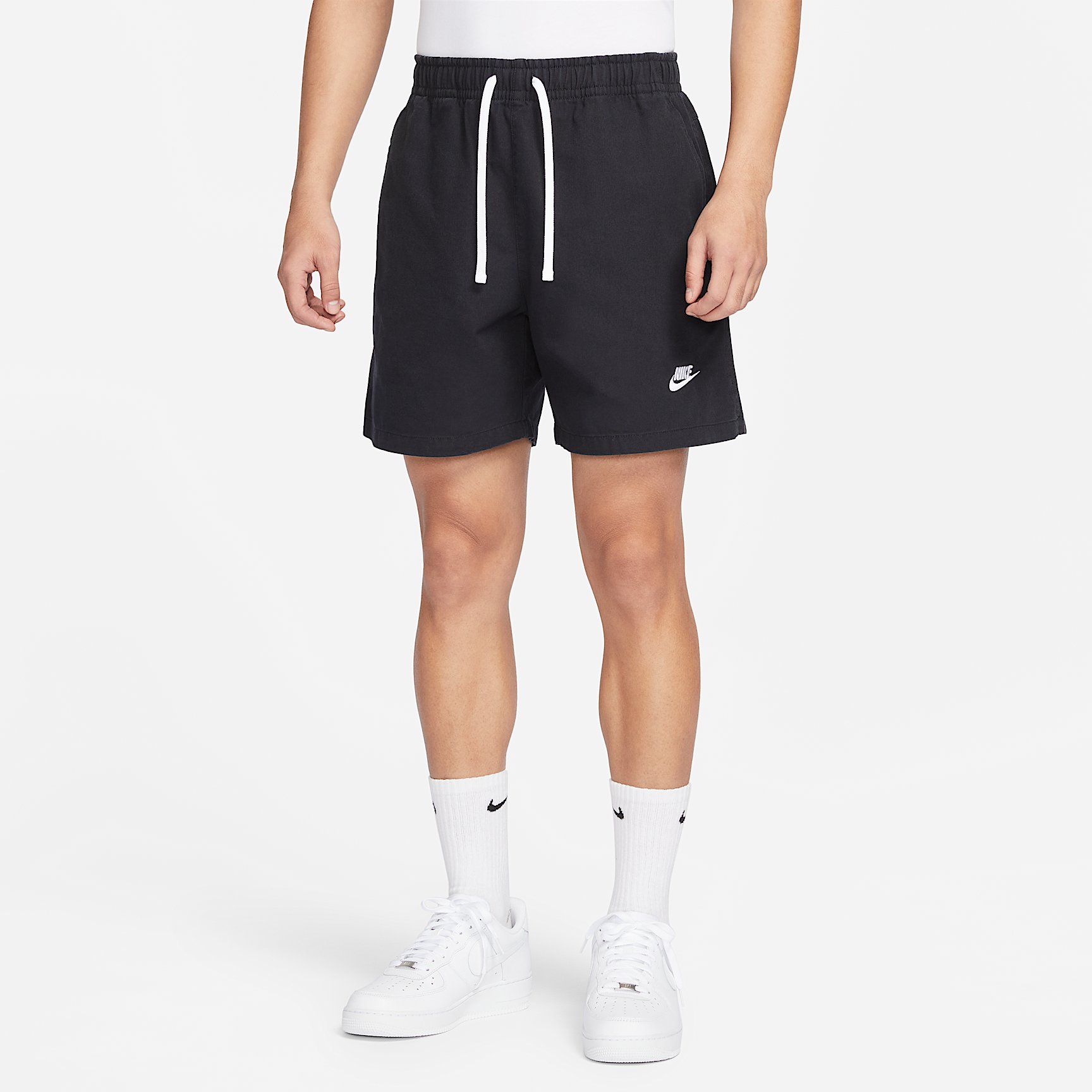 NIKE AS M NK CLUB+ WVN FLOW SHORT W in BLACK/WHITE
